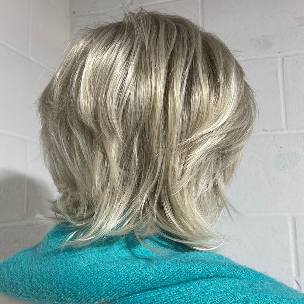 NWT platinum blonde silverwhite grey blonde wig short 9” shaggy layers men’s wig - Picture 10 of 13